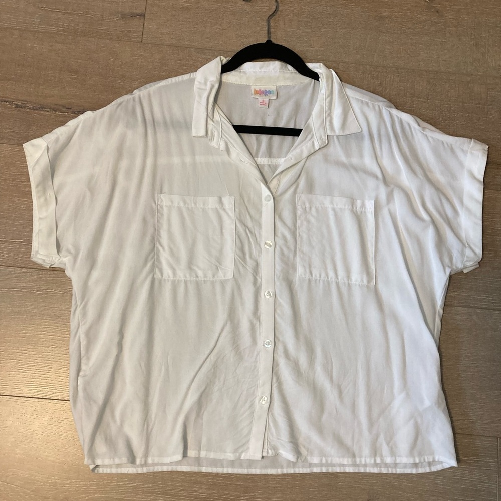 White lularoe Amy top